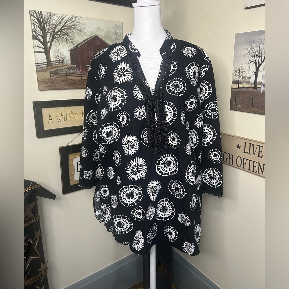 Cato Black and White Floral Blouse